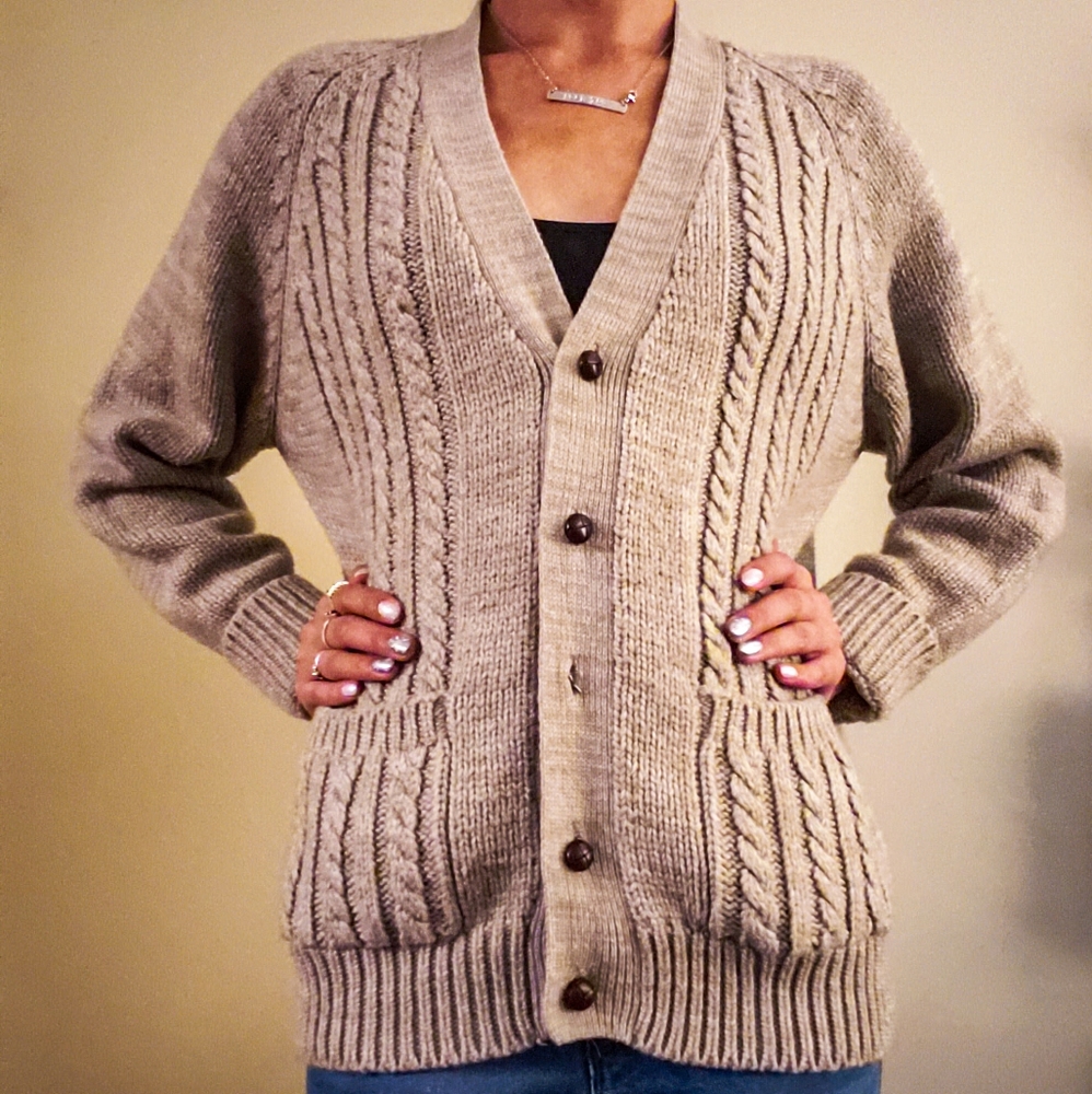 Cardigan - Picture 5 of 5